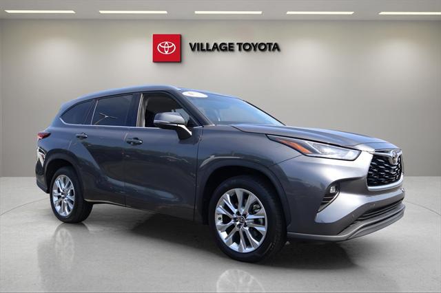 used 2023 Toyota Highlander car, priced at $37,993
