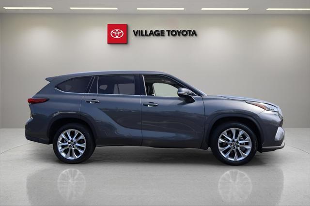 used 2023 Toyota Highlander car, priced at $37,993