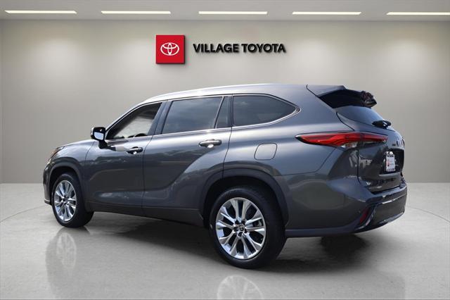 used 2023 Toyota Highlander car, priced at $37,993