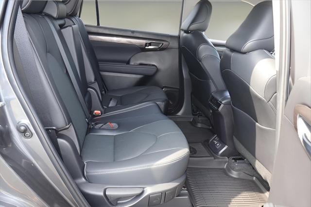 used 2023 Toyota Highlander car, priced at $37,993