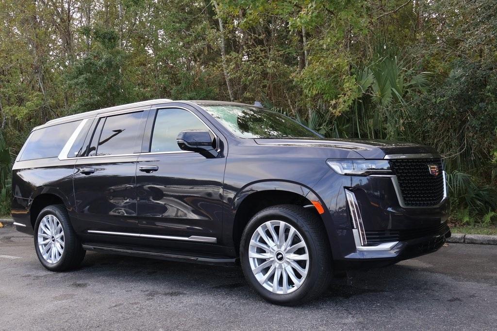 new 2024 Cadillac Escalade ESV car, priced at $88,570