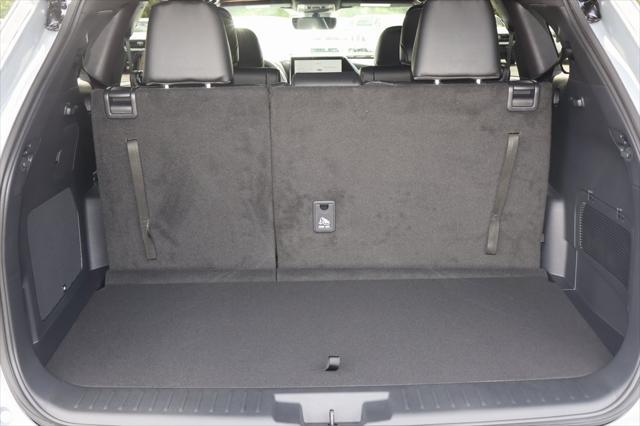 new 2025 Toyota Highlander car, priced at $50,332