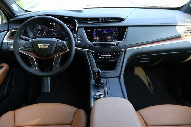 new 2024 Cadillac XT5 car, priced at $56,390