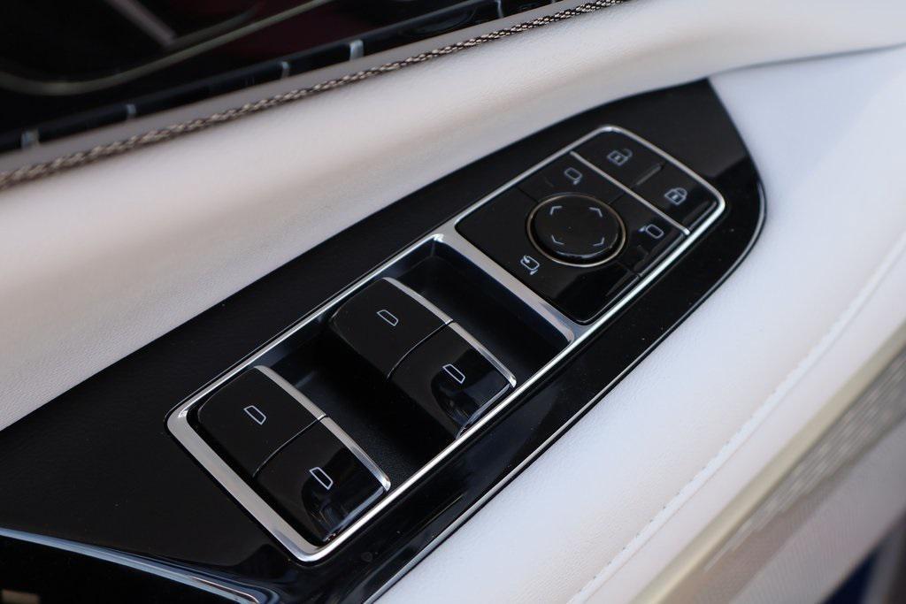 new 2025 Cadillac OPTIQ car, priced at $56,215