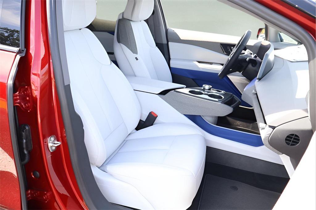 new 2025 Cadillac OPTIQ car, priced at $56,215