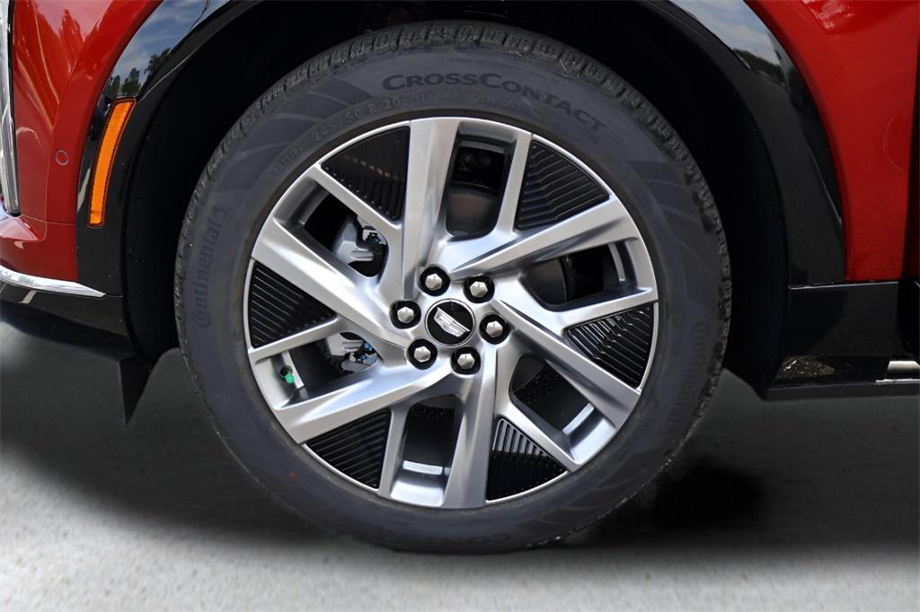 new 2025 Cadillac OPTIQ car, priced at $56,215