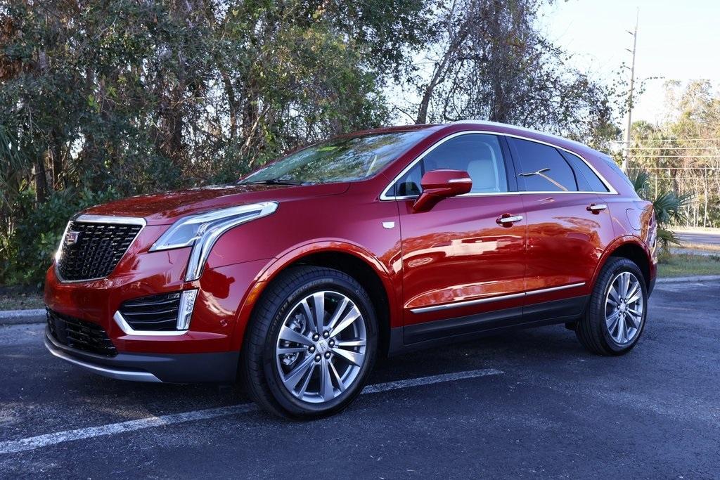 new 2025 Cadillac XT5 car, priced at $60,255