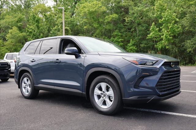 new 2025 Toyota Highlander car, priced at $43,127