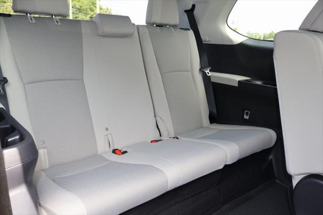 new 2025 Toyota Highlander car, priced at $43,127