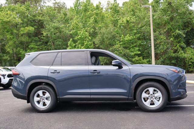 new 2025 Toyota Highlander car, priced at $43,127
