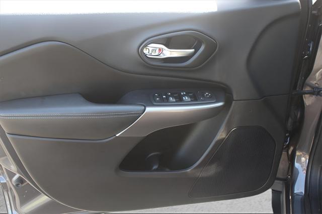 used 2019 Jeep Cherokee car, priced at $14,991