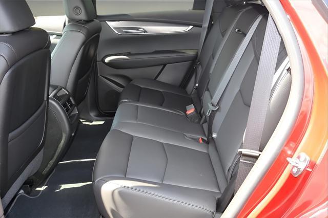 new 2025 Cadillac XT5 car, priced at $45,515