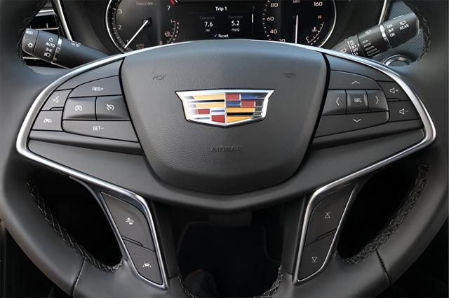 new 2025 Cadillac XT5 car, priced at $45,515