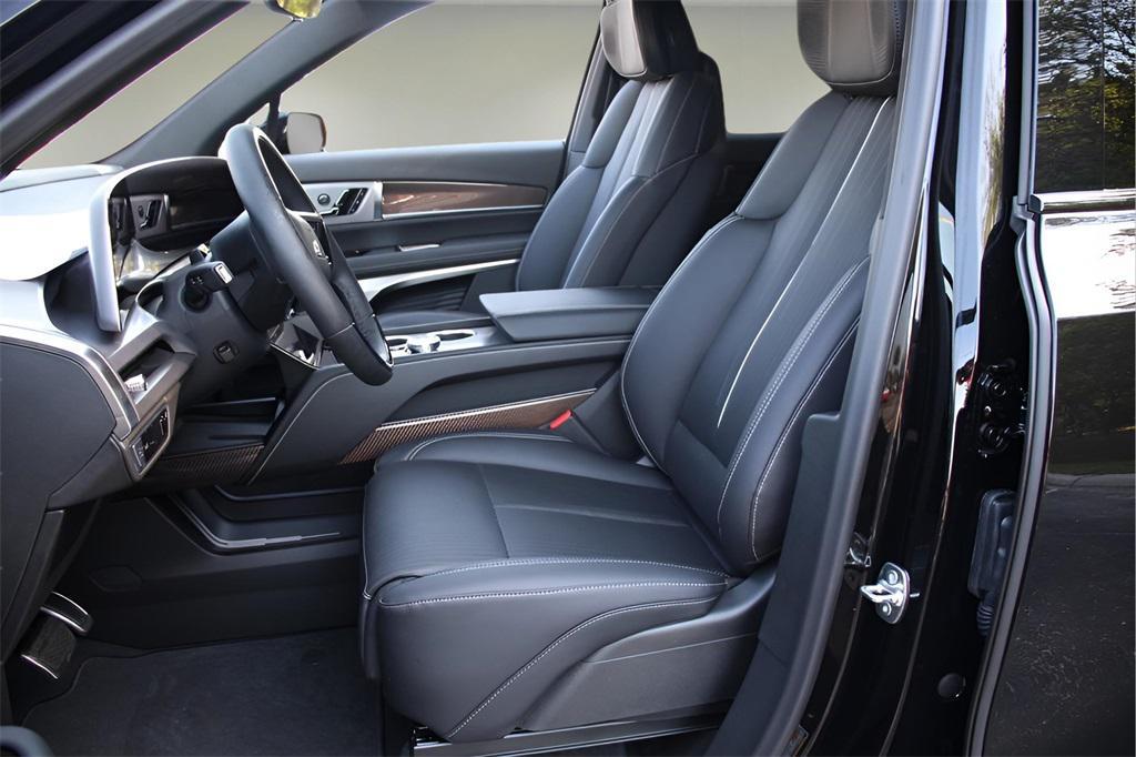 new 2026 Cadillac VISTIQ car, priced at $80,215