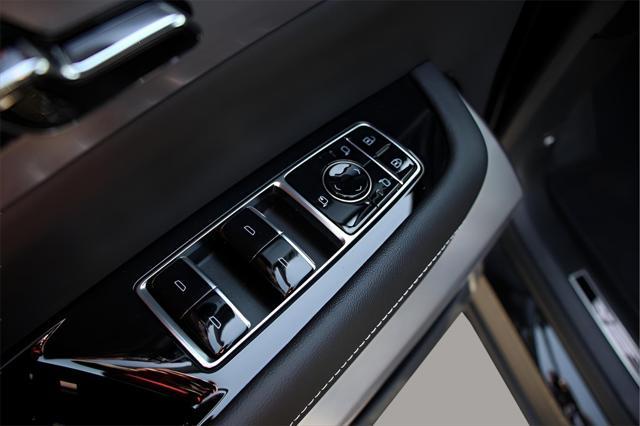 new 2026 Cadillac VISTIQ car, priced at $80,215