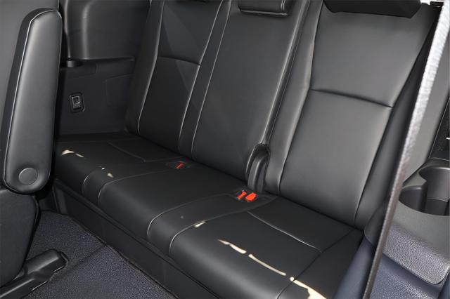 new 2025 Toyota Highlander car, priced at $45,772