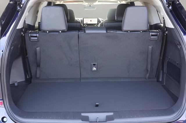 new 2025 Toyota Highlander car, priced at $45,772