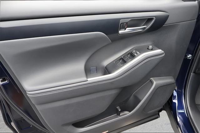 used 2025 Toyota Highlander car, priced at $46,771