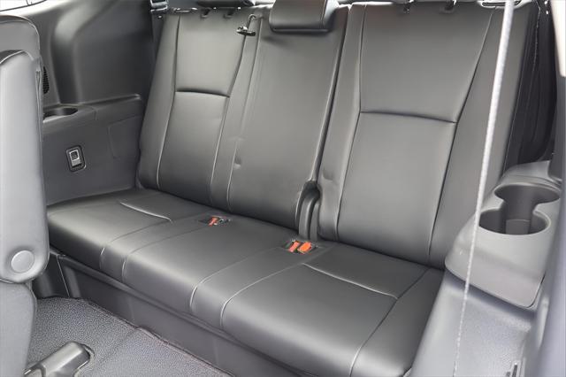 used 2025 Toyota Highlander car, priced at $46,771