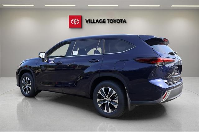 new 2025 Toyota Highlander car, priced at $45,772