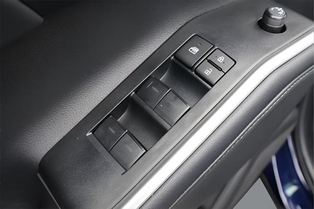 used 2025 Toyota Highlander car, priced at $46,771