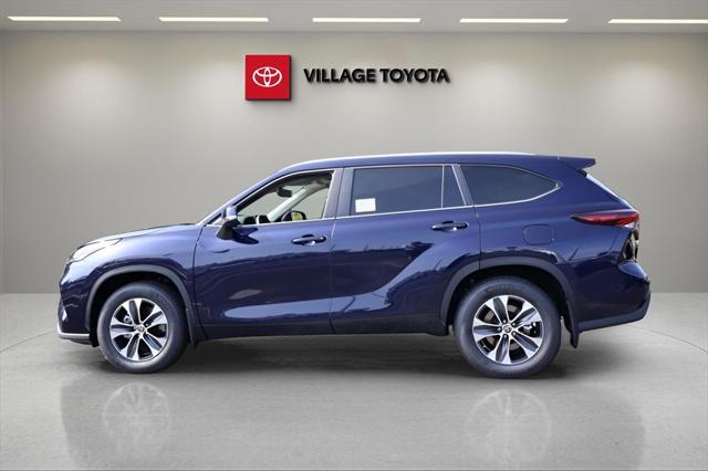 new 2025 Toyota Highlander car, priced at $45,772