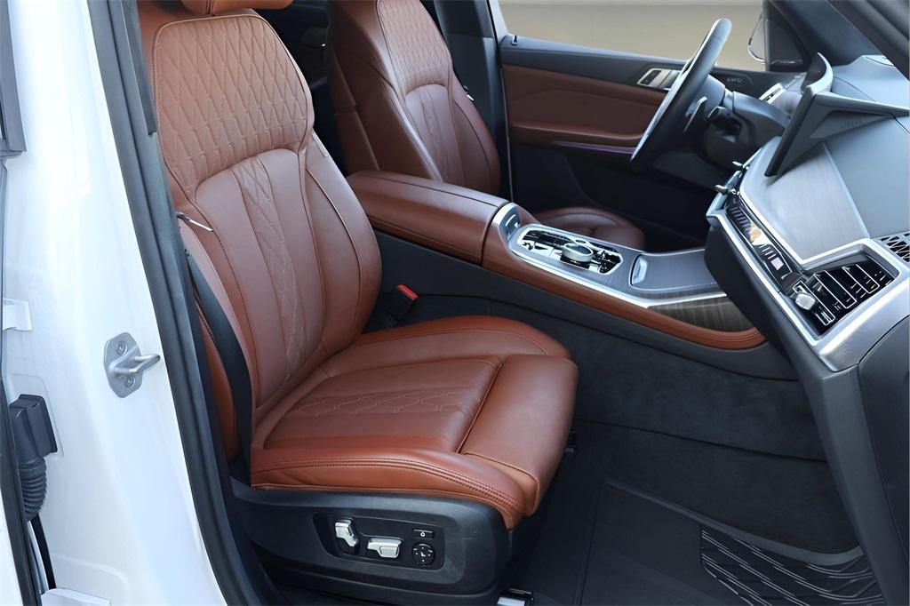 used 2025 BMW X7 car, priced at $90,892