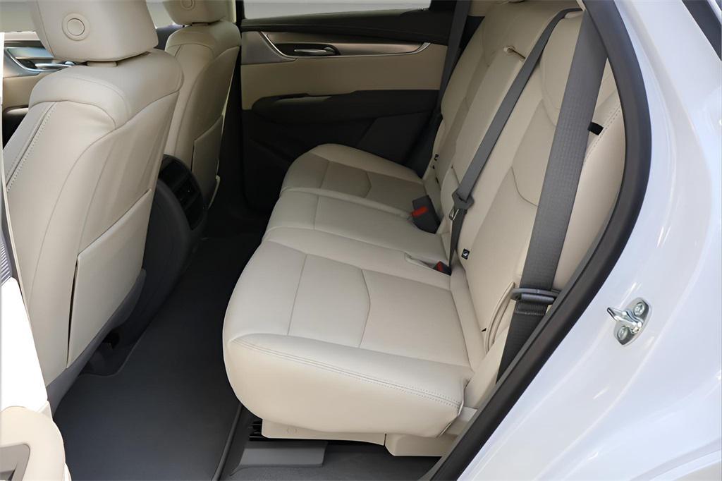 new 2025 Cadillac XT5 car, priced at $52,815