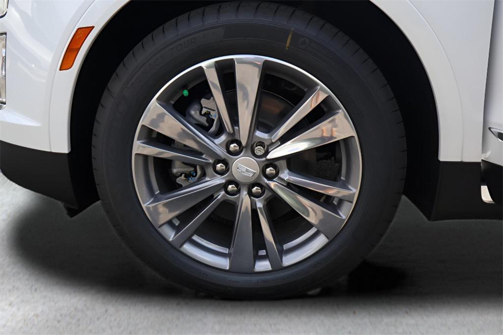 new 2025 Cadillac XT5 car, priced at $52,815