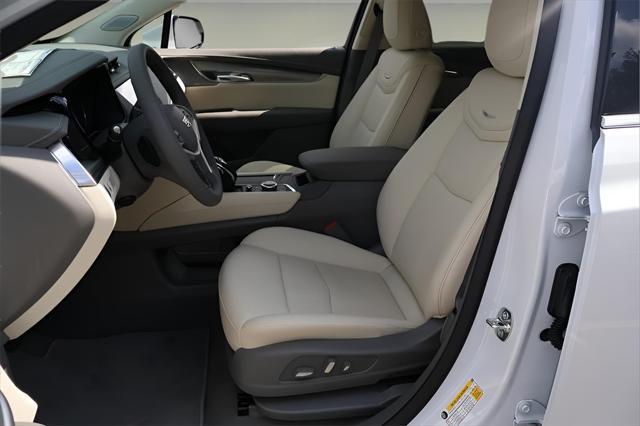 new 2025 Cadillac XT5 car, priced at $52,815