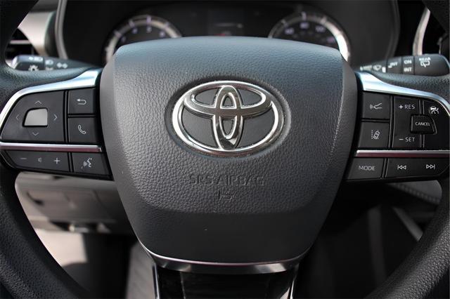 used 2020 Toyota Highlander car, priced at $24,442
