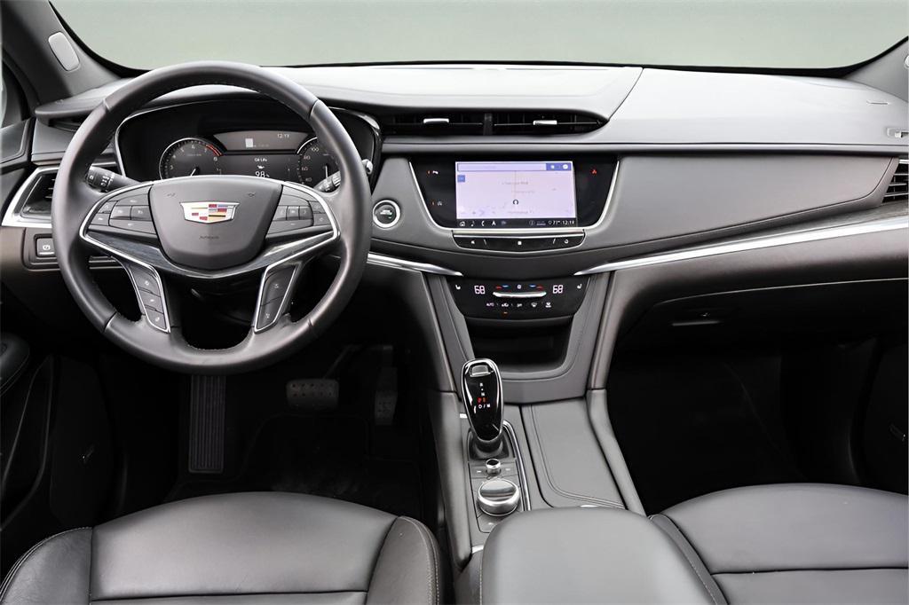 used 2020 Cadillac XT5 car, priced at $25,491