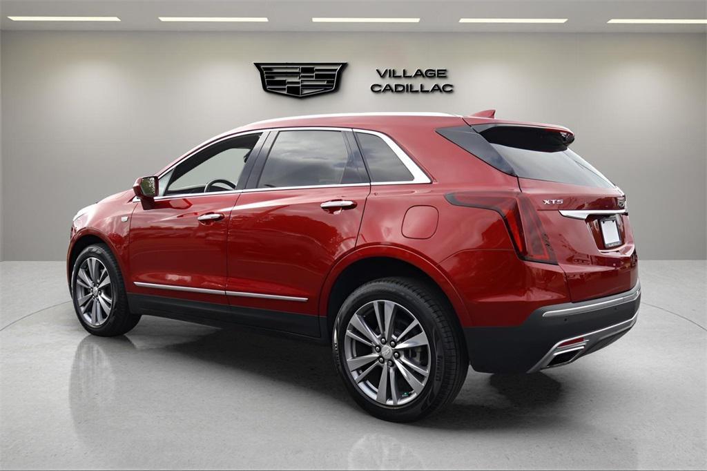 used 2020 Cadillac XT5 car, priced at $25,491