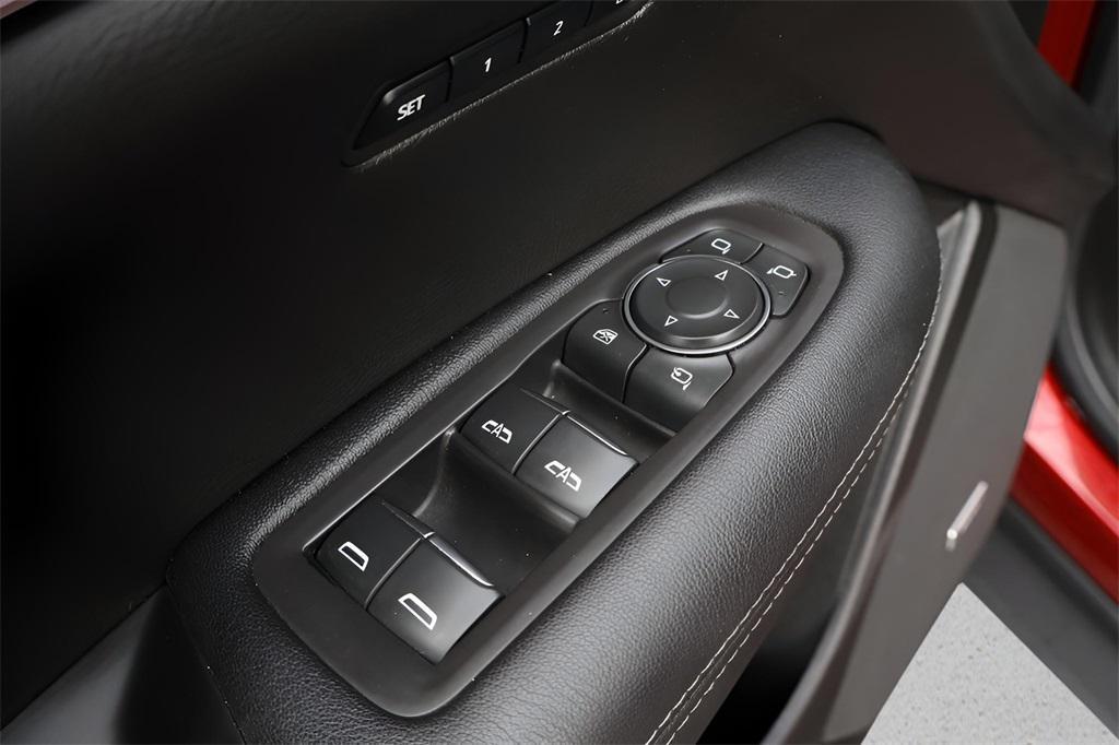 used 2020 Cadillac XT5 car, priced at $25,491