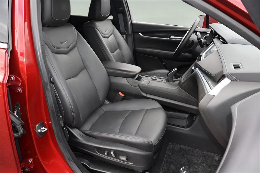 used 2020 Cadillac XT5 car, priced at $25,491