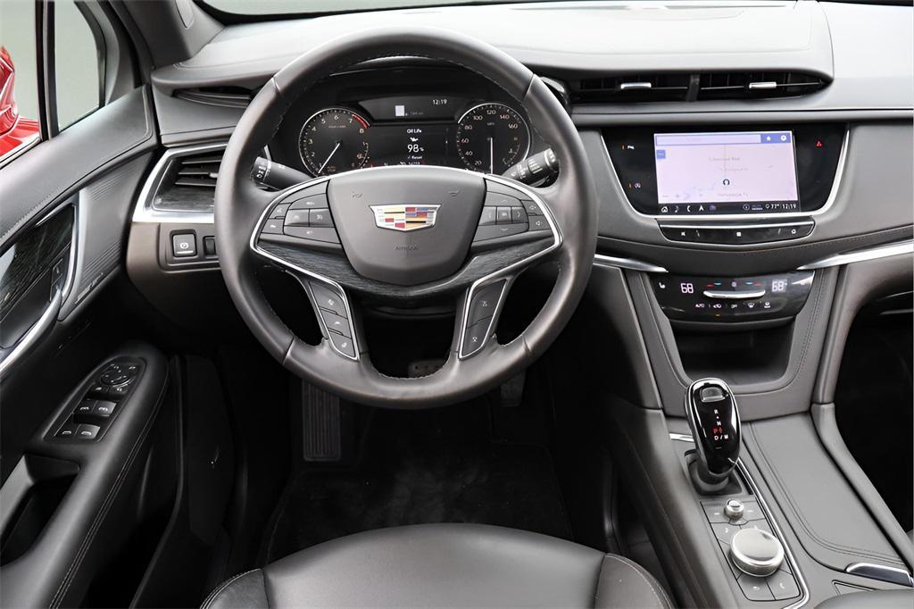 used 2020 Cadillac XT5 car, priced at $25,491