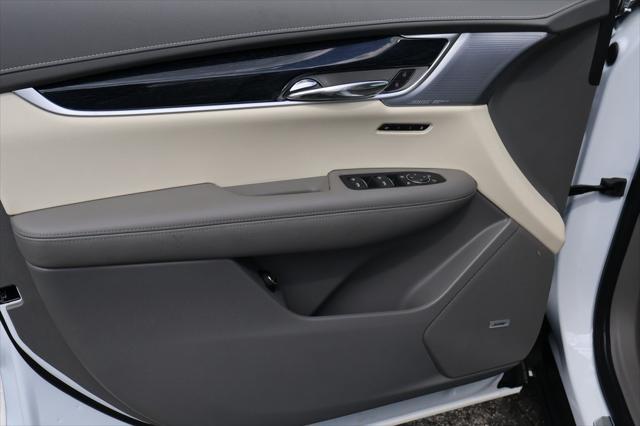 new 2025 Cadillac XT6 car, priced at $60,064