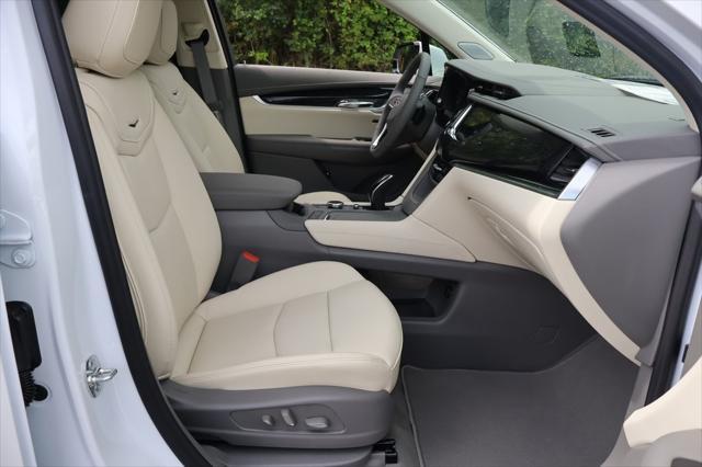 new 2025 Cadillac XT6 car, priced at $60,064