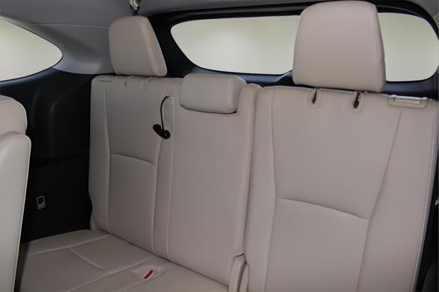 used 2020 Toyota Highlander Hybrid car, priced at $28,883