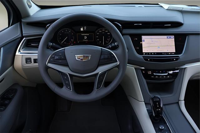new 2025 Cadillac XT5 car, priced at $51,215
