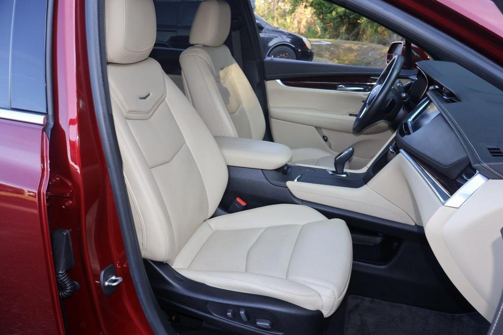 used 2018 Cadillac XT5 car, priced at $20,591