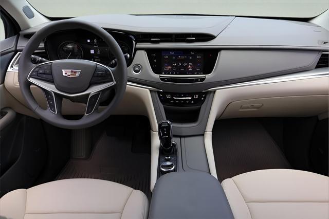 used 2025 Cadillac XT5 car, priced at $51,994
