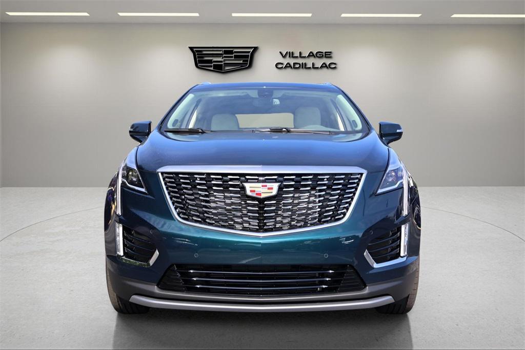 new 2025 Cadillac XT5 car, priced at $53,415