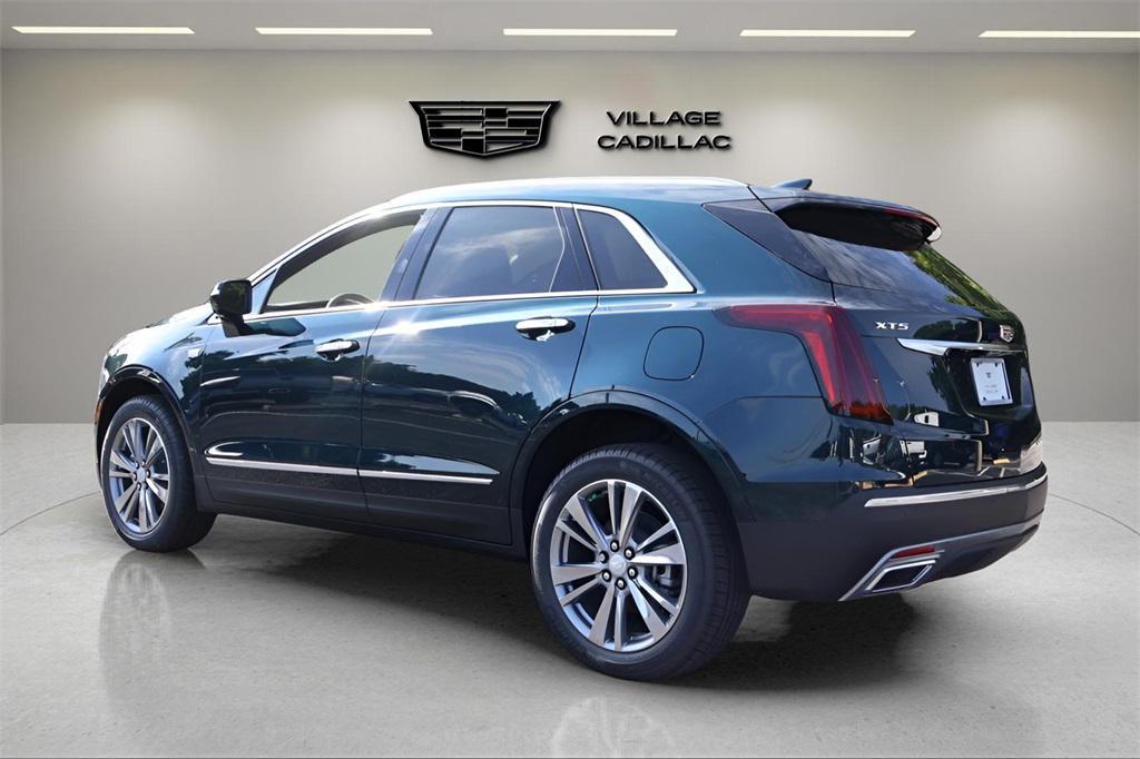 new 2025 Cadillac XT5 car, priced at $53,415