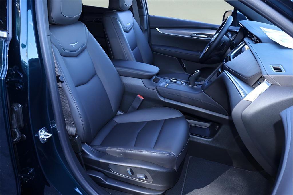 new 2026 Cadillac XT5 car, priced at $49,840