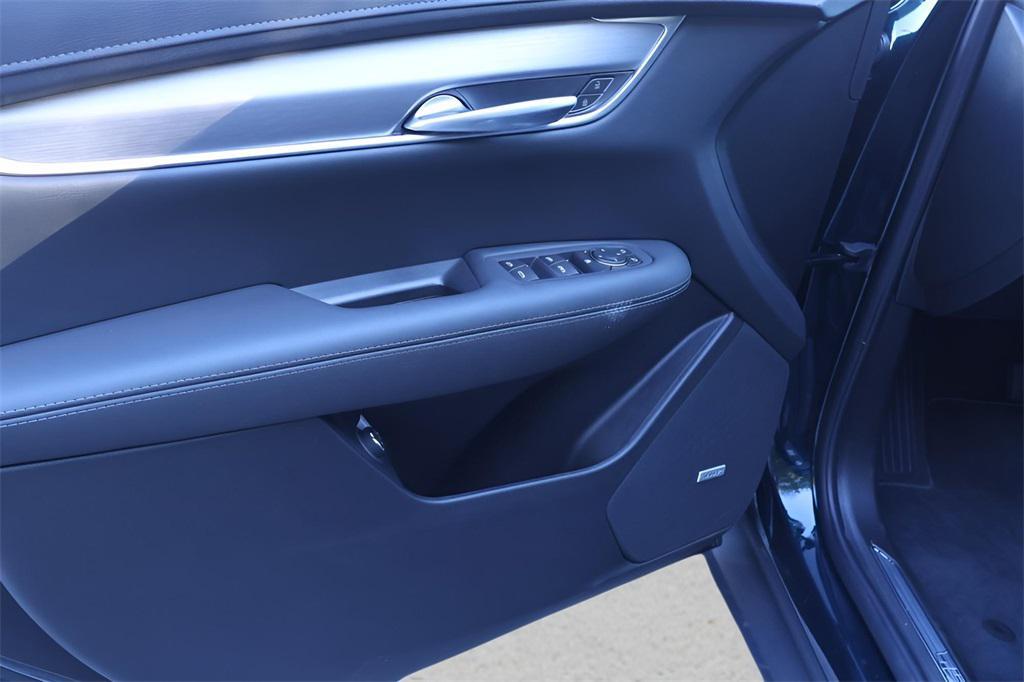 new 2026 Cadillac XT5 car, priced at $49,840