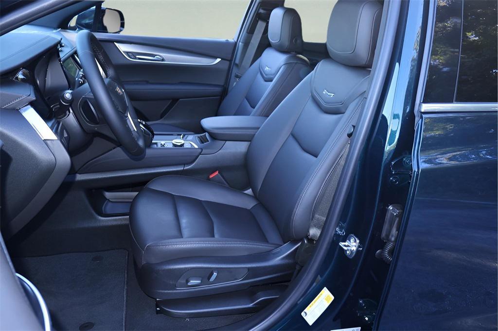 new 2026 Cadillac XT5 car, priced at $49,840