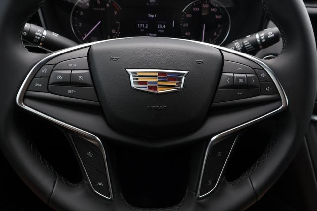 new 2025 Cadillac XT5 car, priced at $44,810
