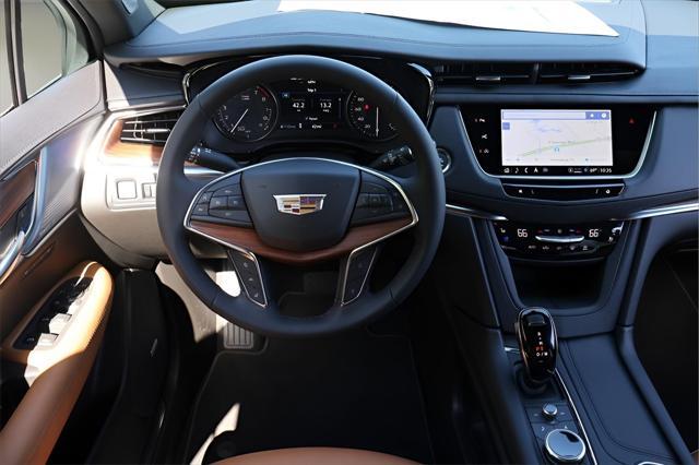 new 2025 Cadillac XT5 car, priced at $57,490