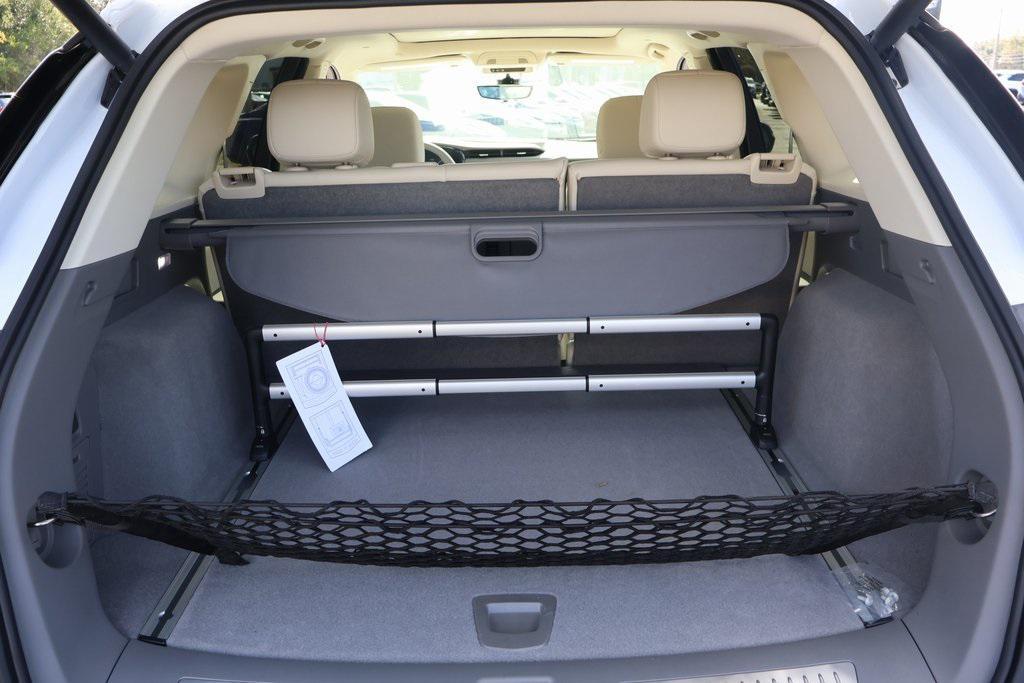 new 2026 Cadillac XT5 car, priced at $58,195